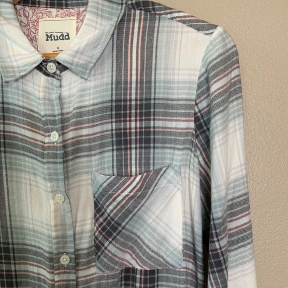 MUDD Plaid Flannel Button Down Shirt - Picture 5 of 16